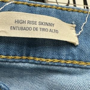 Size 20w universal threads skinny jeans